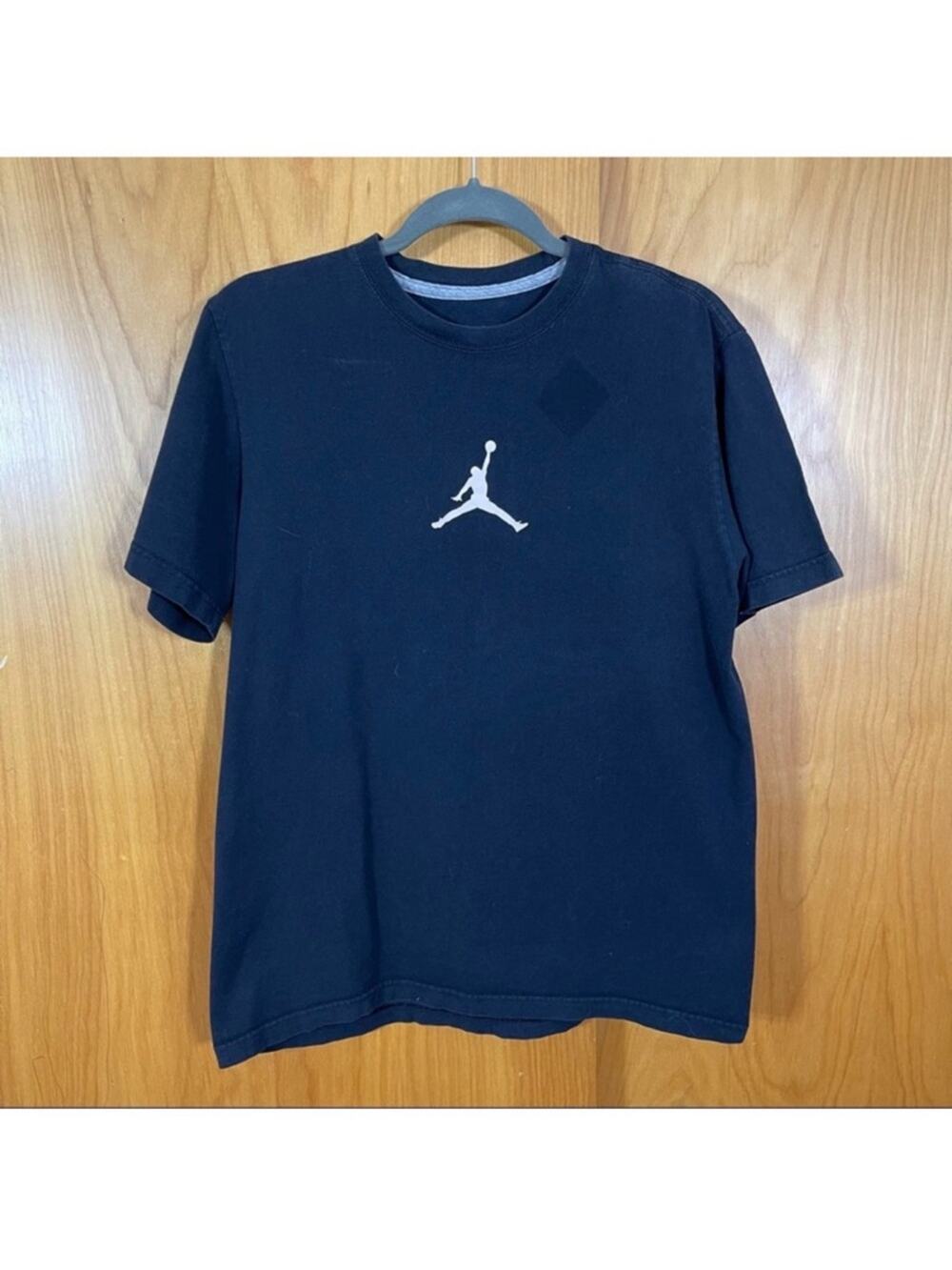 Jordan Tshirt, Size Medium.  Good used condition!